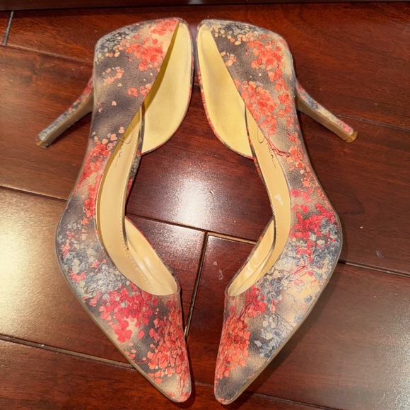 Spring pumps - Picture 2 of 6